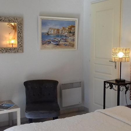 Les Chardons Bleus Bed & Breakfast Lorgues Exterior photo